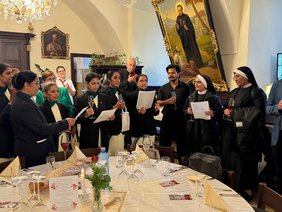 Feier im Wiener Refektorium (Provinzial Frater Rudolf Knopp )