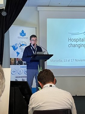 Generalprior Pater Jesús Etayo eröffnete die Konferenz. (Barmherzige Brüder/Provinzial Frater Rudolf Knopp)