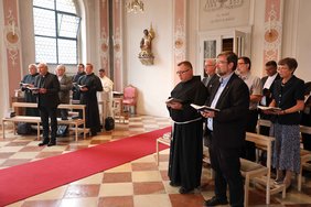 Ordensobere mit Bischof Rudolf bei der Vesper (Bistum Regensburg/Veit Neumann )