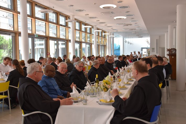 Festessen - Brüdertisch