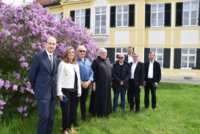 Finanzkommission in München vor dem Provinzialat (Barmherzige Brüder Bay. Ordensprovinz/Kirsten Oberhoff )